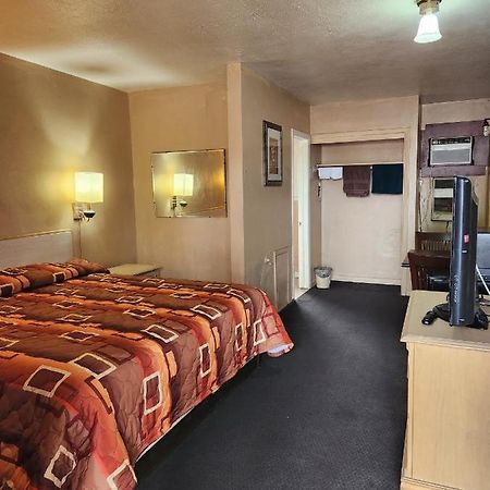 Econo Inn Клиъруотър Екстериор снимка