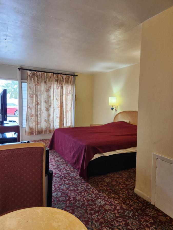 Econo Inn Клиъруотър Екстериор снимка